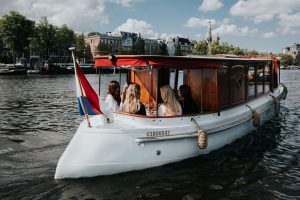 Salonboot huren Amsterdam
