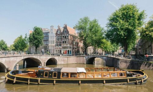 Salonboot huren: Roos