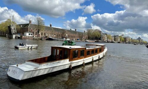 Salonboot huren: Roos