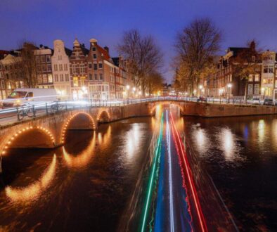 Varen op de grachten in elk seizoen Amsterdam